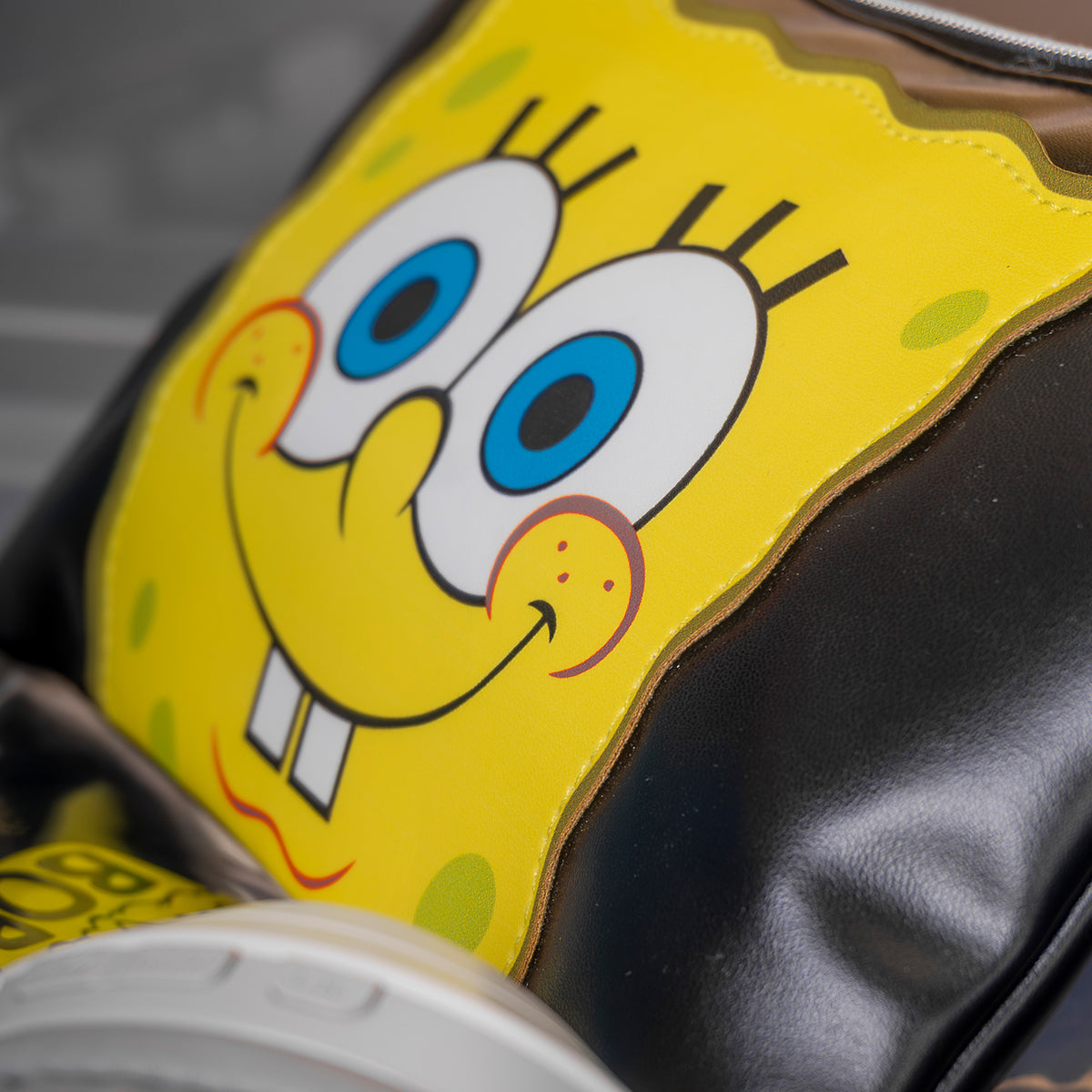 Estuche Bob Esponja Negro
