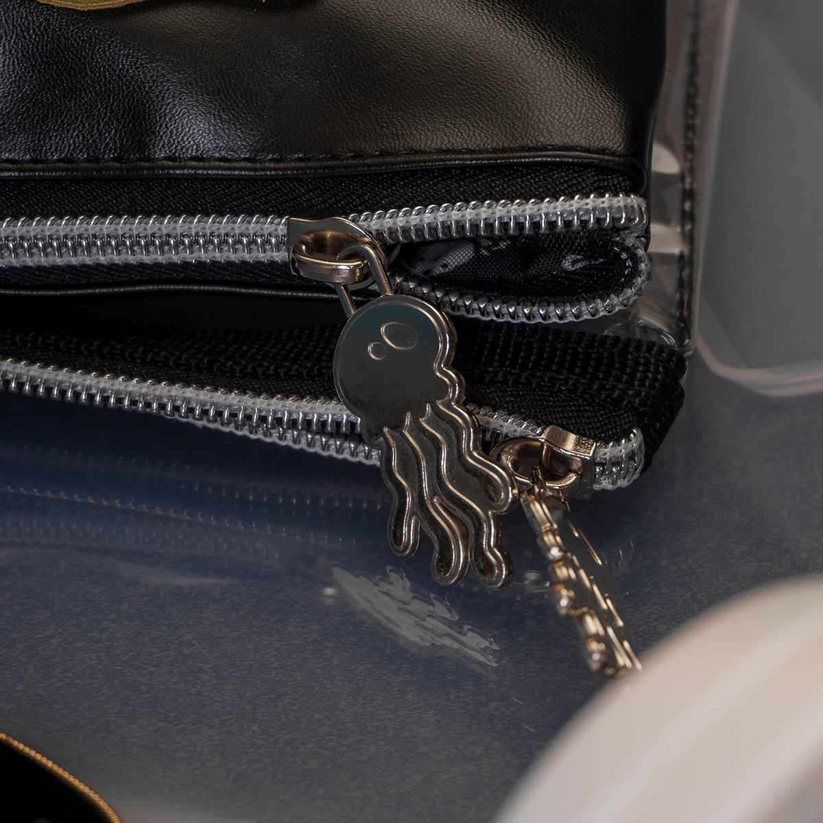 Estuche Bob Esponja Negro