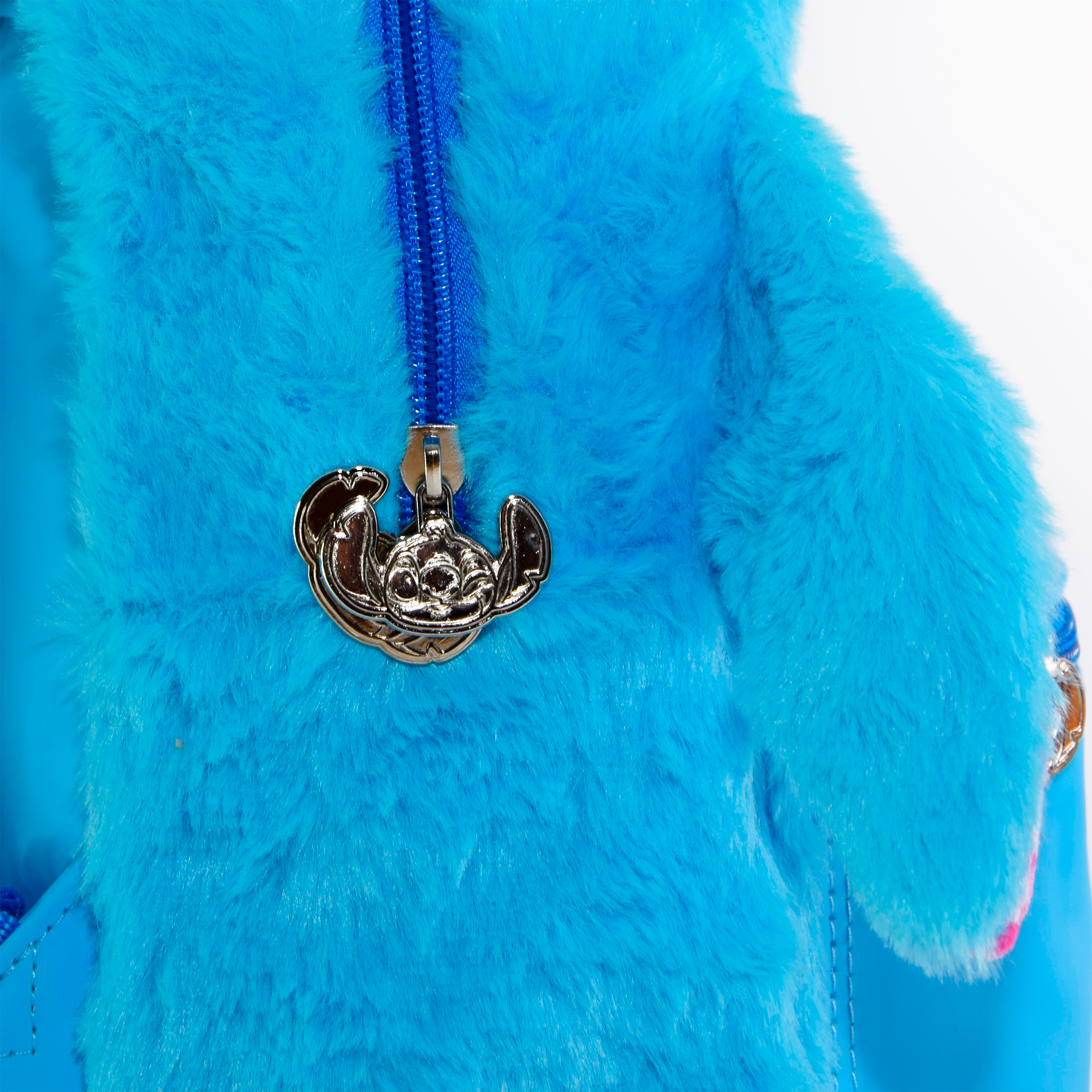Mini Mochila Stitch Peluda